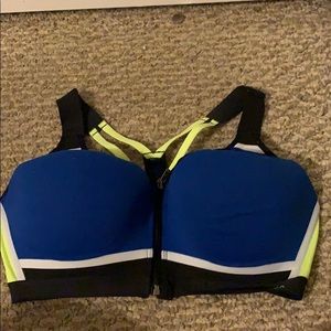 VS sports bra